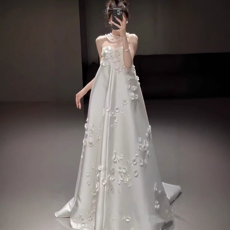 French Strapless Satin Wedding - Photography Lighting Basics recensione e prezzo